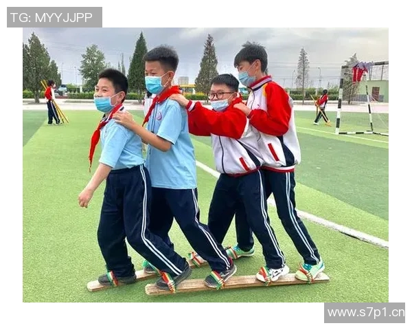 科学极限运动中的团队协作训练策略与方法探索